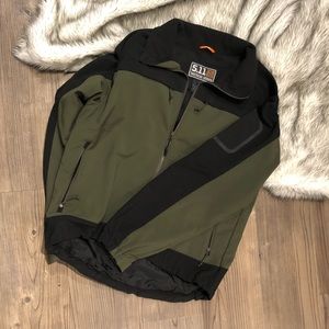 5.11 Tactical Soft Shell in Large